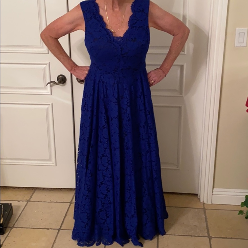 Vera Wang Dress Size 14